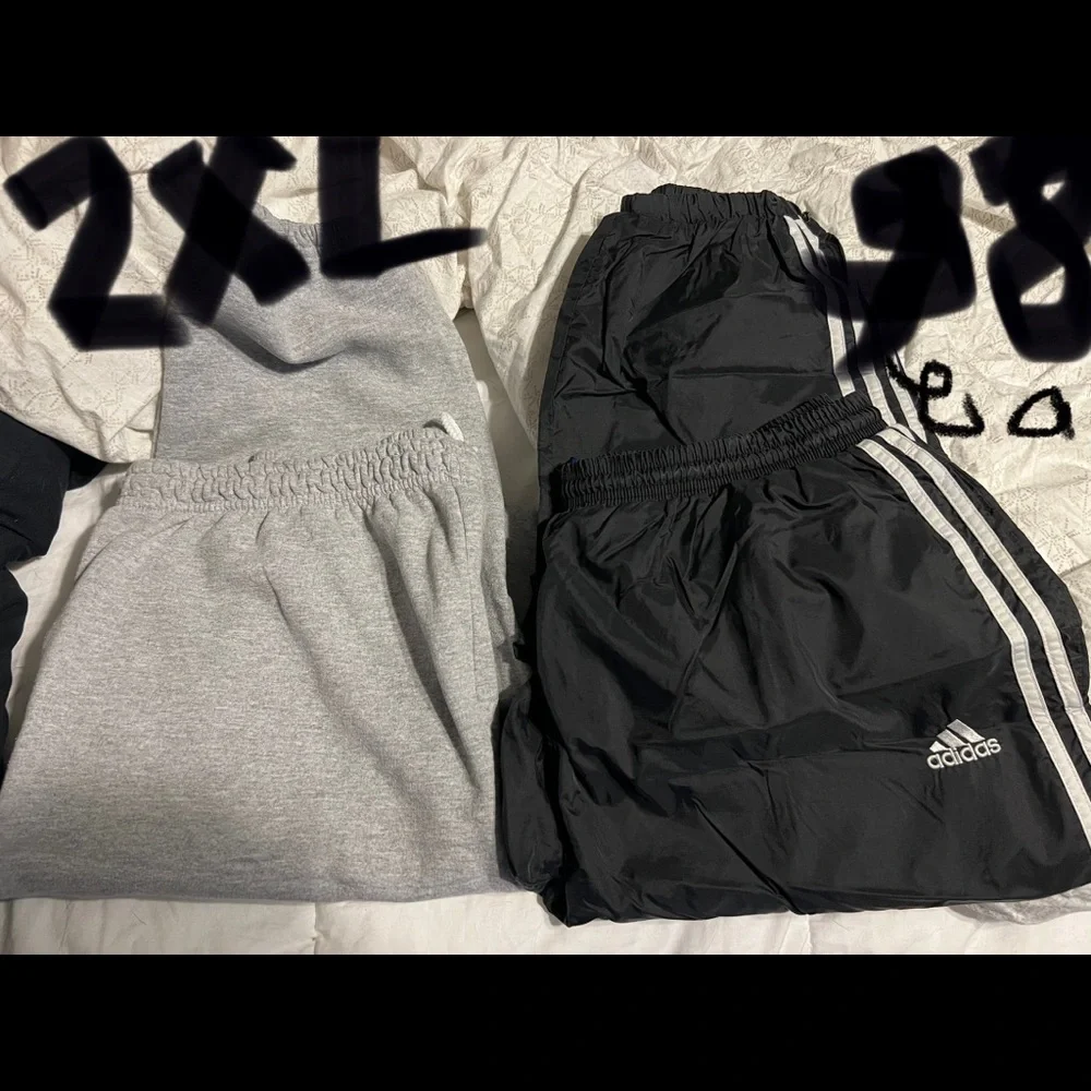 Clothes - Picture 5 of 14